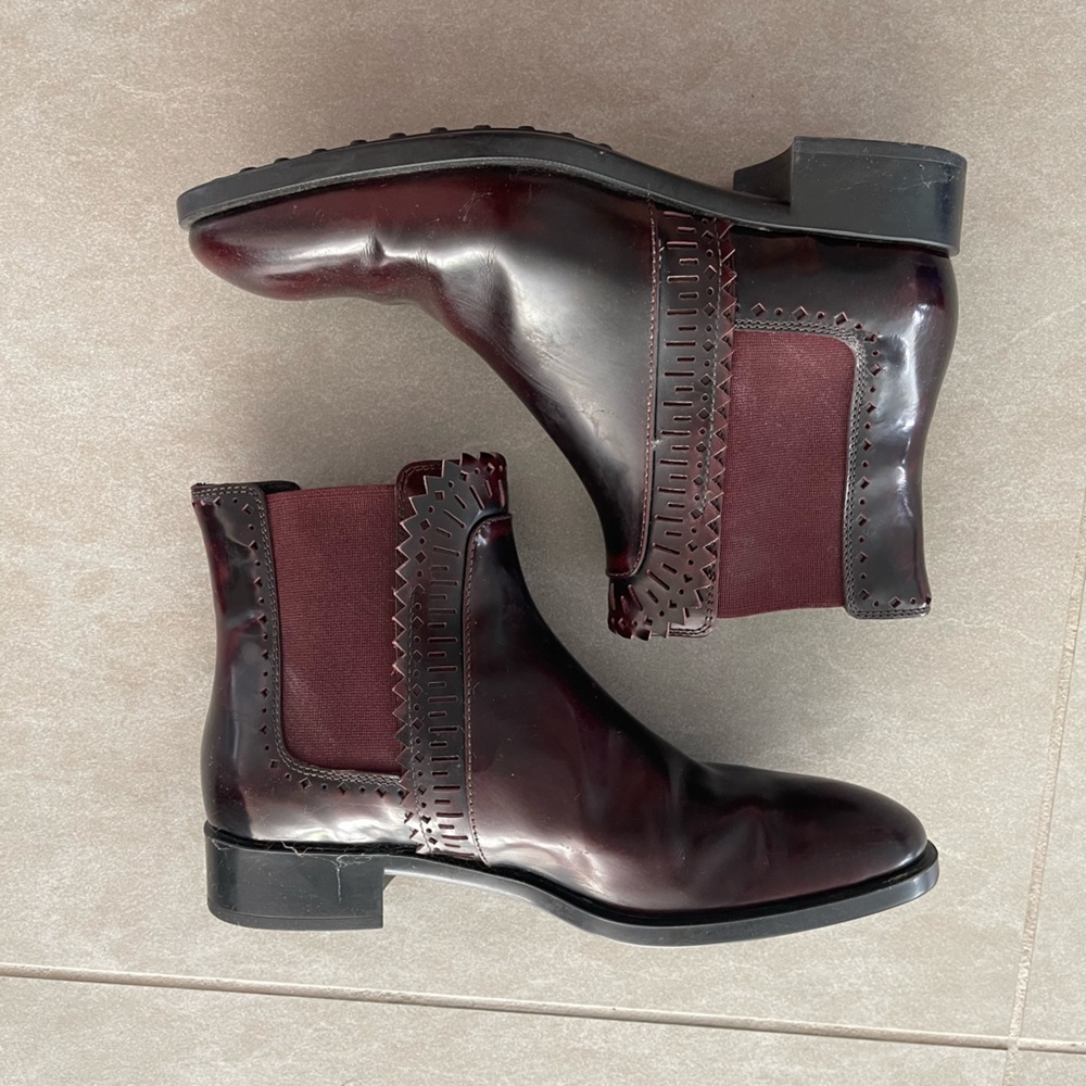 Tod’s Burgundy Perforated Chelsea Boots Size 39